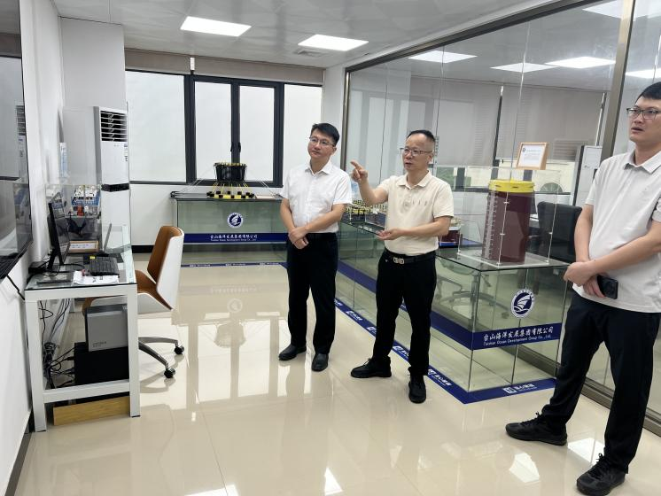 市濱海投資集團(tuán)公司黨委副書(shū)記、總經(jīng)理梁亮帶隊(duì)赴臺(tái)山海洋發(fā)展集團(tuán)考察調(diào)研